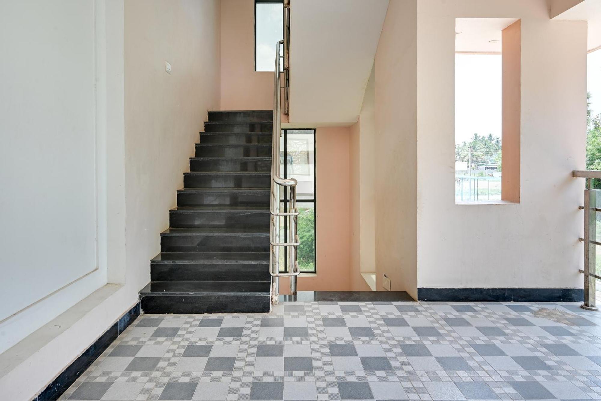 Hotel O Sharin Service Apartments Suramangalam Екстер'єр фото